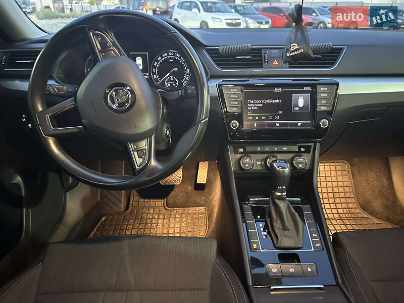 Ліфтбек Skoda Superb 2016 в Мукачевому