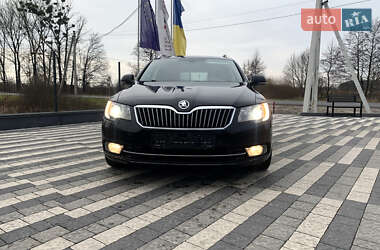 Універсал Skoda Superb 2014 в Львові