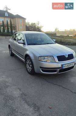 Лифтбек Skoda Superb 2003 в Калиновке