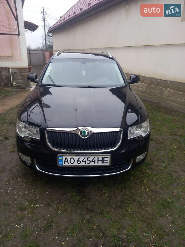 Универсал Skoda Superb 2010 в Берегово