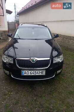 Универсал Skoda Superb 2010 в Берегово