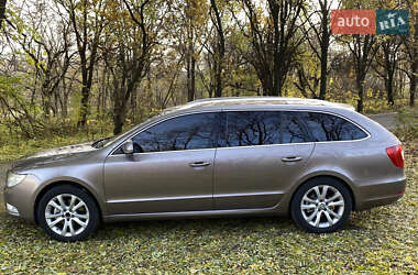 Универсал Skoda Superb 2010 в Запорожье