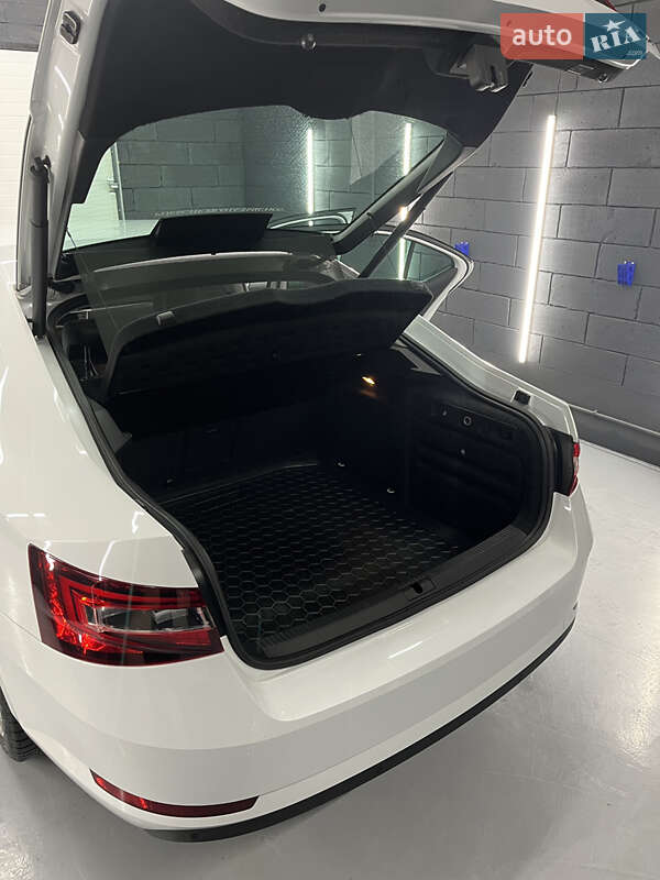 Лифтбек Skoda Superb 2016 в Полтаве