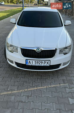 Лифтбек Skoda Superb 2010 в Софиевской Борщаговке