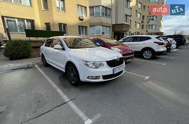 Лифтбек Skoda Superb 2010 в Софиевской Борщаговке