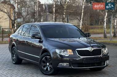 Лифтбек Skoda Superb 2010 в Дрогобыче