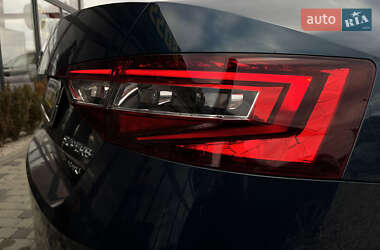 Лифтбек Skoda Superb 2016 в 