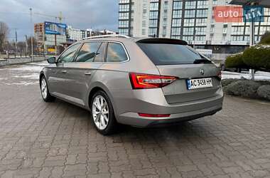 Універсал Skoda Superb 2017 в Луцьку