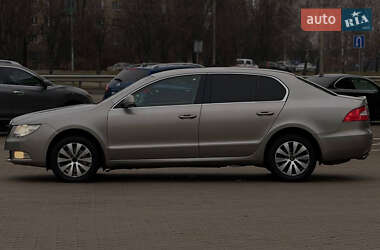 Ліфтбек Skoda Superb 2011 в Києві