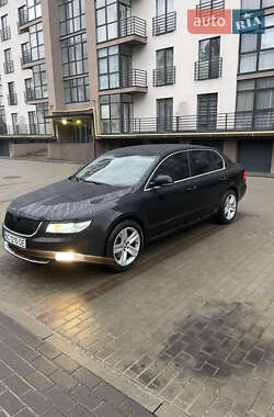 Ліфтбек Skoda Superb 2009 в Новояворівську