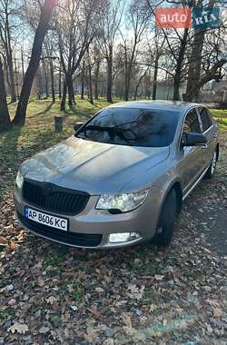 Лифтбек Skoda Superb 2011 в 