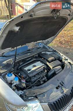 Лифтбек Skoda Superb 2011 в 
