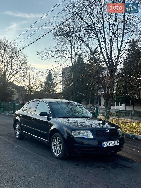 Лифтбек Skoda Superb 2006 в Ужгороде