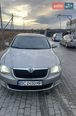 Лифтбек Skoda Superb 2012 в Львове