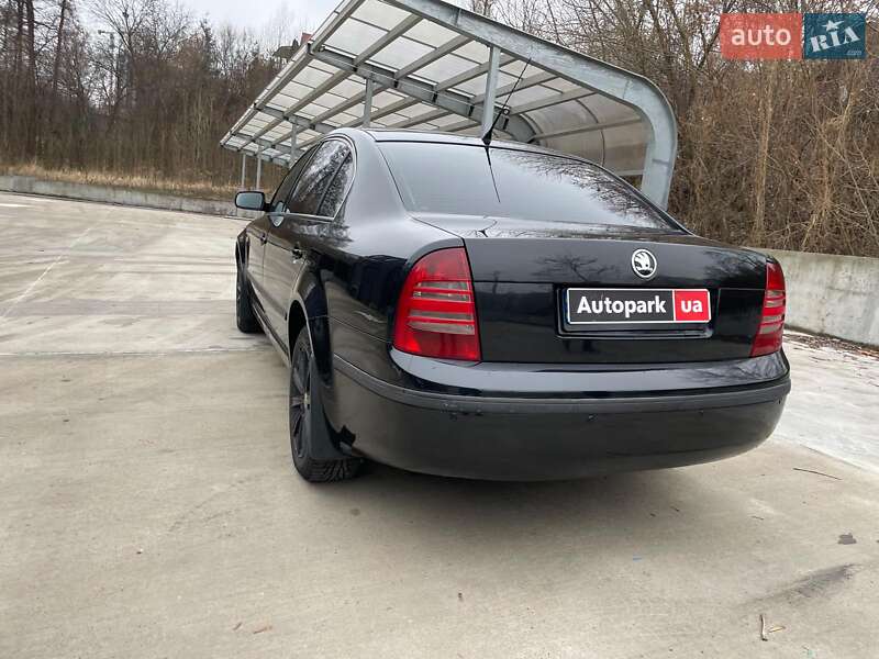 Ліфтбек Skoda Superb 2002 в Києві