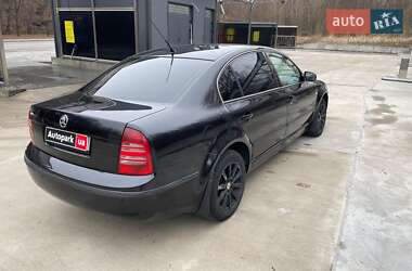 Ліфтбек Skoda Superb 2002 в Києві