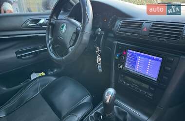 Лифтбек Skoda Superb 2005 в 