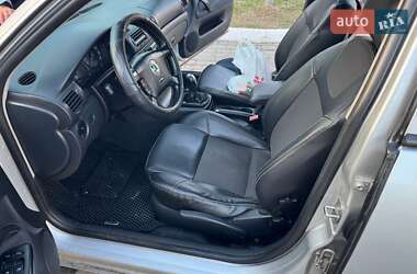 Лифтбек Skoda Superb 2005 в 