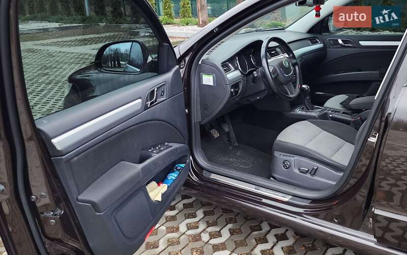 Универсал Skoda Superb 2012 в Харькове