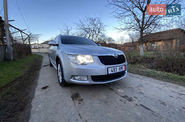 Универсал Skoda Superb 2010 в Мукачево