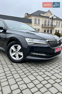 Универсал Skoda Superb 2020 в Ужгороде