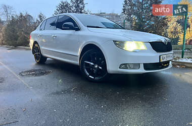Лифтбек Skoda Superb 2012 в Киеве