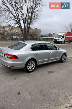 Лифтбек Skoda Superb 2013 в Кривом Роге