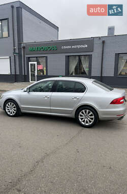 Ліфтбек Skoda Superb 2013 в Кривому Розі