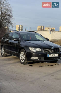 Універсал Skoda Superb 2011 в Львові