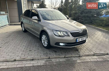 Ліфтбек Skoda Superb 2014 в Павлограді