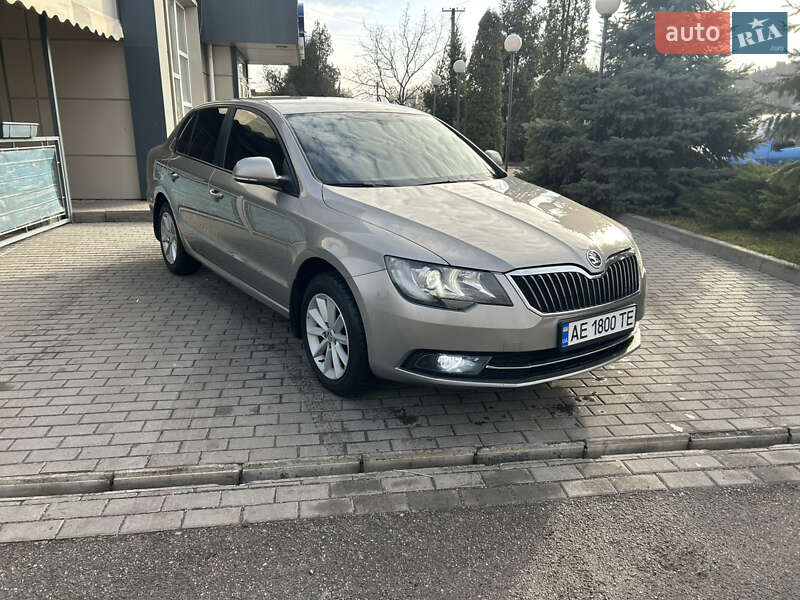 Ліфтбек Skoda Superb 2014 в Павлограді