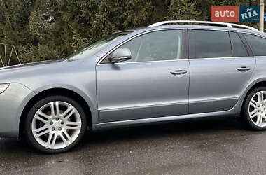 Універсал Skoda Superb 2011 в Бердичеві