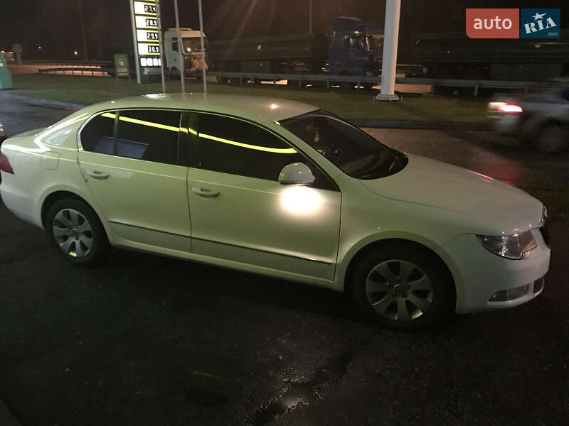 Skoda Superb 2012