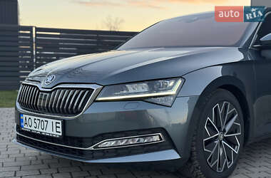 Ліфтбек Skoda Superb 2019 в 