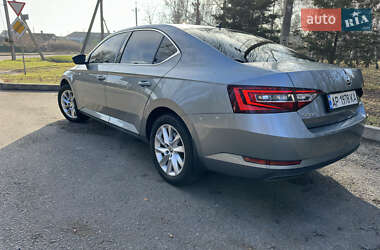 Ліфтбек Skoda Superb 2018 в 