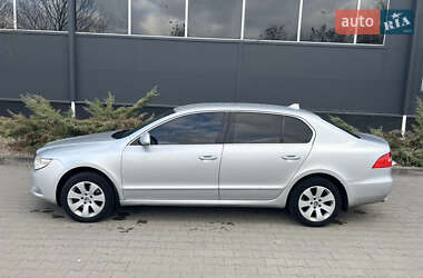 Лифтбек Skoda Superb 2010 в 