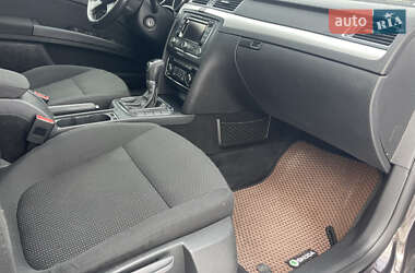 Лифтбек Skoda Superb 2010 в 