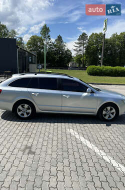 Універсал Skoda Superb 2012 в Богородчанах