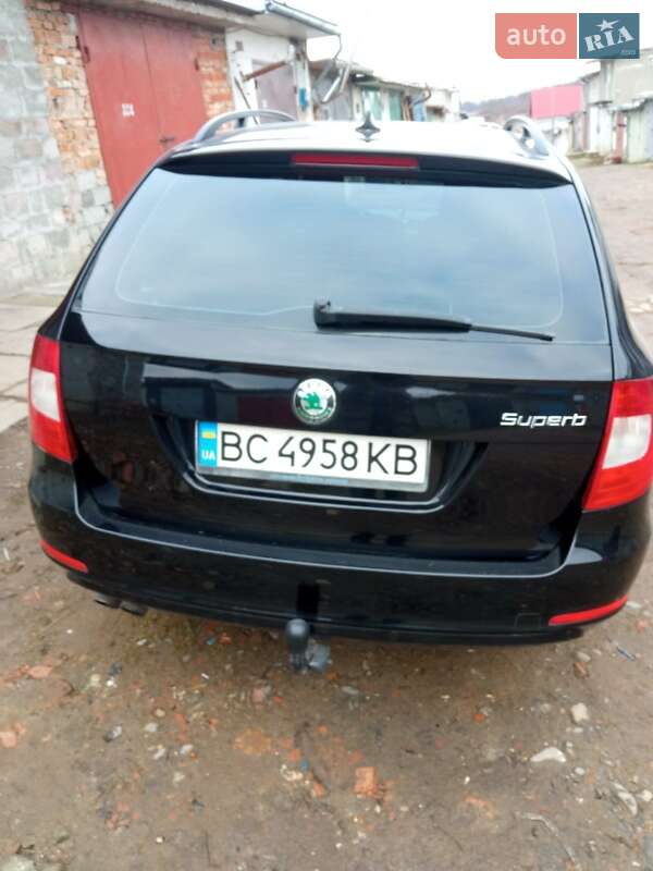 Универсал Skoda Superb 2010 в Дрогобыче