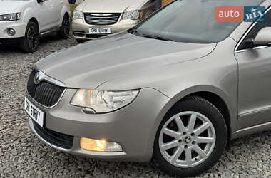 Универсал Skoda Superb 2010 в Стрые