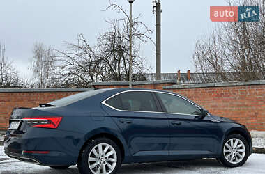 Лифтбек Skoda Superb 2020 в Дрогобыче