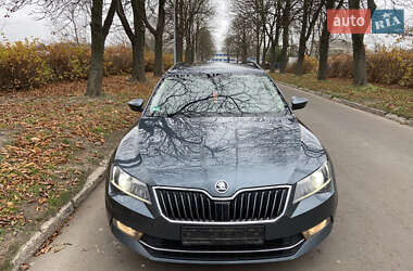 Універсал Skoda Superb 2016 в Нововолинську