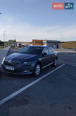 Лифтбек Skoda Superb 2019 в 