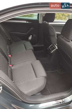 Лифтбек Skoda Superb 2019 в 