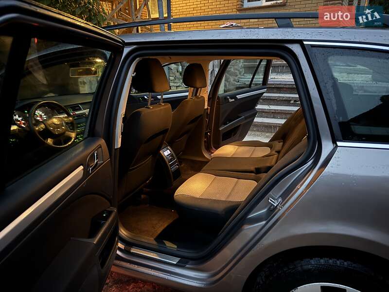 Універсал Skoda Superb 2012 в Києві