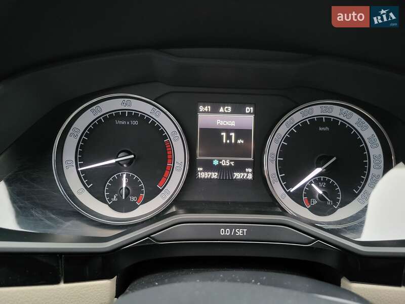 Лифтбек Skoda Superb 2017 в Киеве