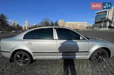 Лифтбек Skoda Superb 2007 в 