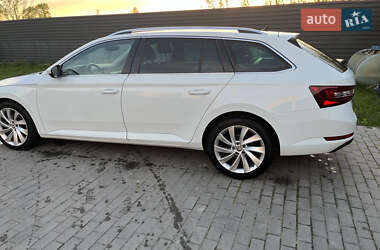 Универсал Skoda Superb 2018 в 