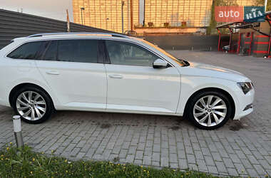 Универсал Skoda Superb 2018 в 