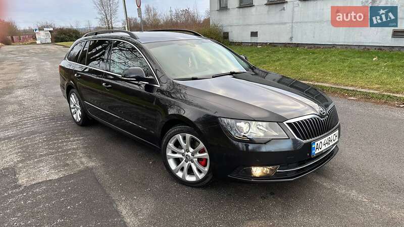 Универсал Skoda Superb 2015 в Ужгороде